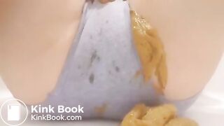 Soppy girl pantypoop 1eakage