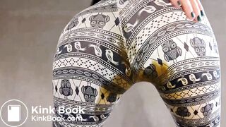 Shitting in Leggings