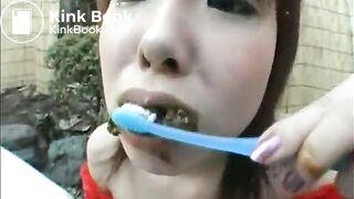 Japan teen shit brush