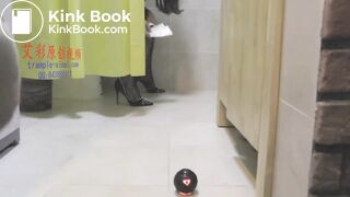 Chinese Scat in a room