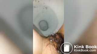 Korean girl shits in a toliet with piss