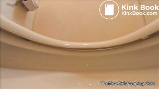 Japanese woman popping on porn