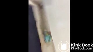 Girls pooping on the toliet - video 24