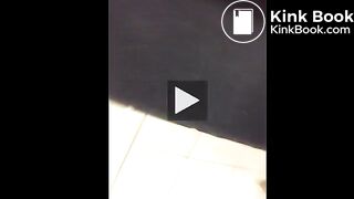 Girls pooping on the toliet - video 24