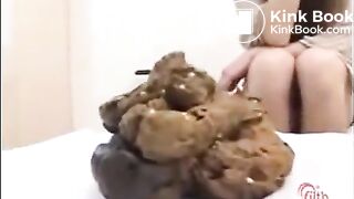 Eating her own shit - video 3