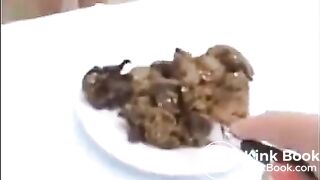 Eating her own shit - video 3