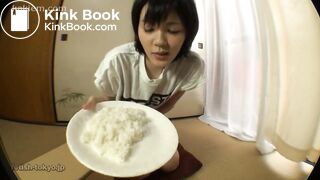 Japanese poopsand eats her shitting