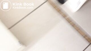 Woman poops perfect turd into her bf's hand