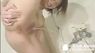 Petite Asian girl shitting