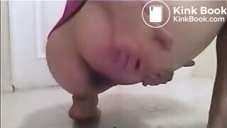 10 mins of jessi shitting