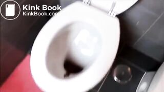 Amateur girl pooping hot