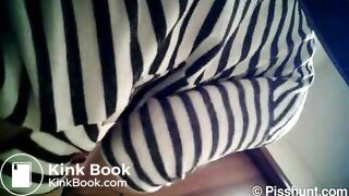 Teen girl shitting and fart