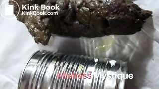 black woman a pregnant shitting