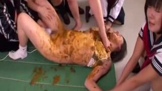 Girls prepare the new college student to be a dirty scat slut