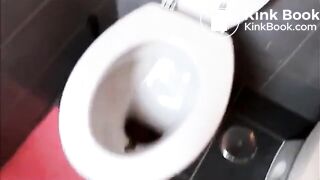 Amateur wife shitting and peeing in the toilet