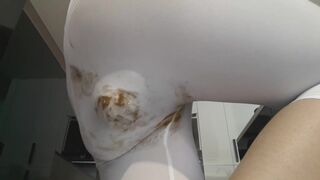 Massive bulgy poop in white tights