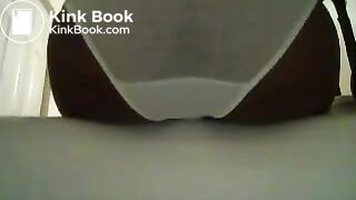 afro-american-girl-pantypoop2