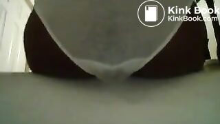 afro-american-girl-pantypoop2