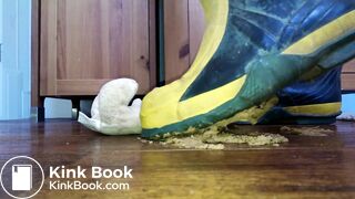 teddy bear stomp under poop