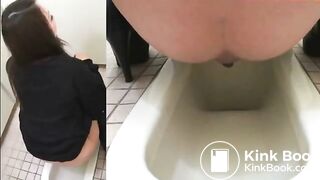 Releasing a toilet snake