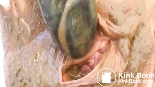 Sexy Blonde Shitty Masturbating