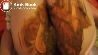 Scat Couple - American girlfriend scat fuck