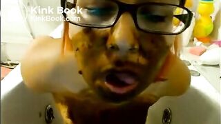 Sexy scat wife on cam