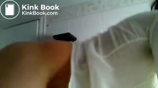 Camgirl smells her stinky asshole talking dirty