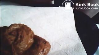 Mature BBW shits big loads...