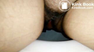 My girlfriend let me watch her take a massive poo