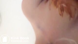 Blonde shit smearing