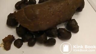 Close-up pooping - video 3