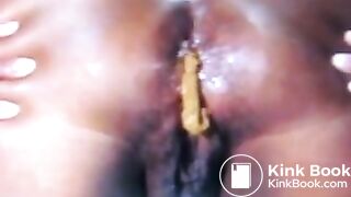 Black girl shitting - video 2
