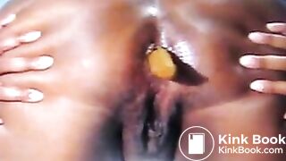 Black girl shitting - video 2