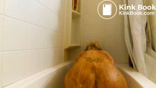 Blonde Teen Smears Shit All Over Her Body