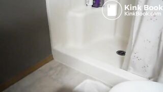 Big Booty BBW shitting over toilet