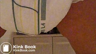 Pooping and Masturbating n Diaper