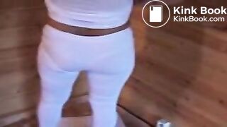 Diarrhea in leggings