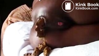 Ebony girl shitting 2