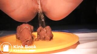 Chick is pooping on the plate