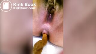 Pooping and straining