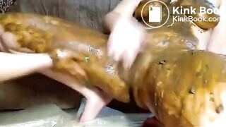 She is a gorgeous scat queen