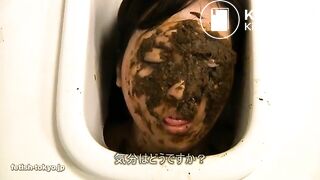 Japanese girls shitting on a face other girl - Pooping girls.
