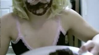 Scat Eating girl