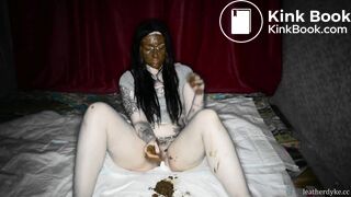 Scat smearing and dildo blowjob