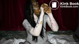 Scat smearing and dildo blowjob