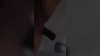 Girl Takes A Huge Long Shit
