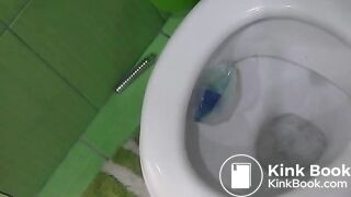 Girl needs to go on the potty