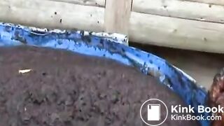 Brunette hottie taking a scat bath