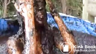 Brunette hottie taking a scat bath